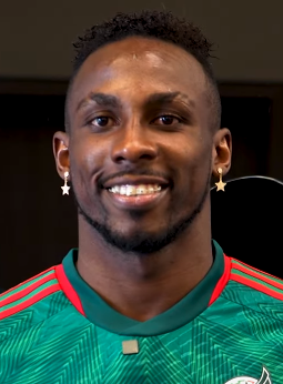 Julian Quinones wearing a Mexico national team shirt